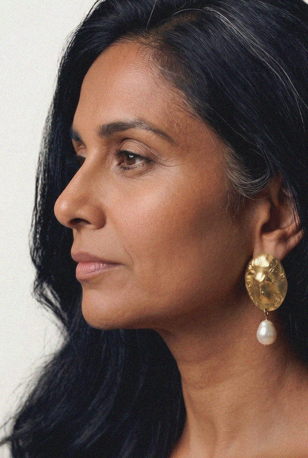 Perimenopause and Skin: Why Your Skin Changes in Your 30s and 40s